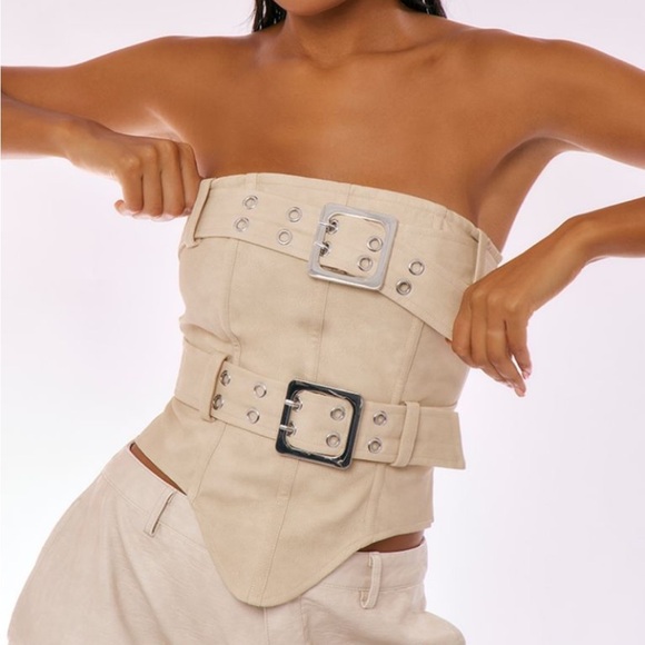 Faux Leather Bandeau Buckle Detail Dip Hem Corset - Picture 3 of 5